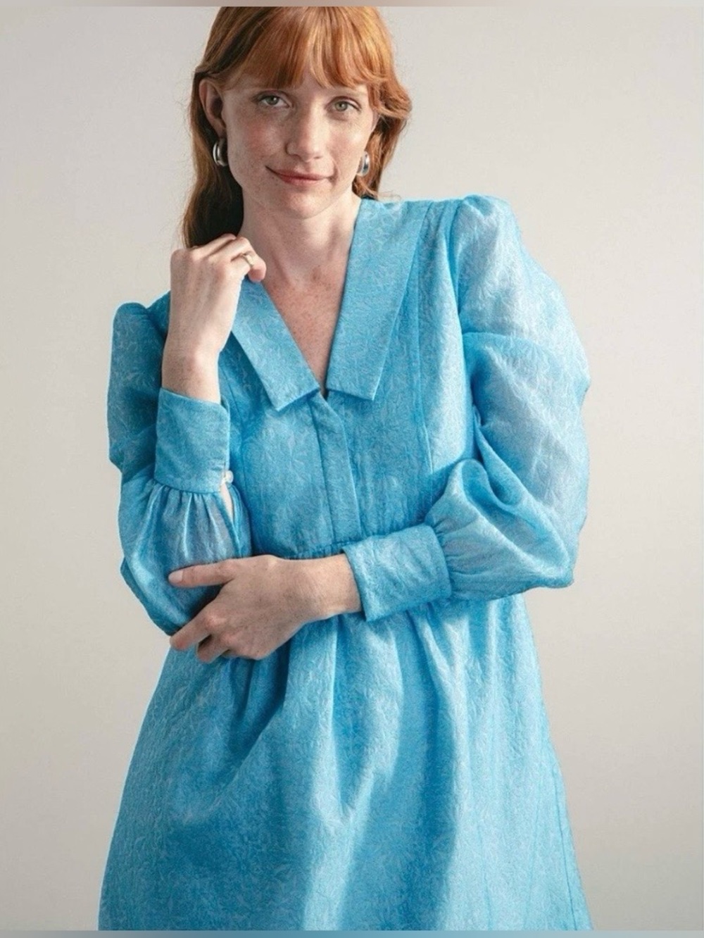 DARLING THE AVENUE BABYDOLL MINI DRESS FLORAL V-NECK PUFF-SLEEVE BLUE SIZE SMALL